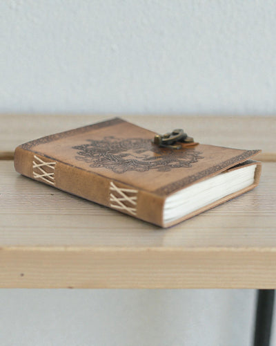 Sylva Spirit – Caiet de notițe din piele Greenman cu închizătoare metalică