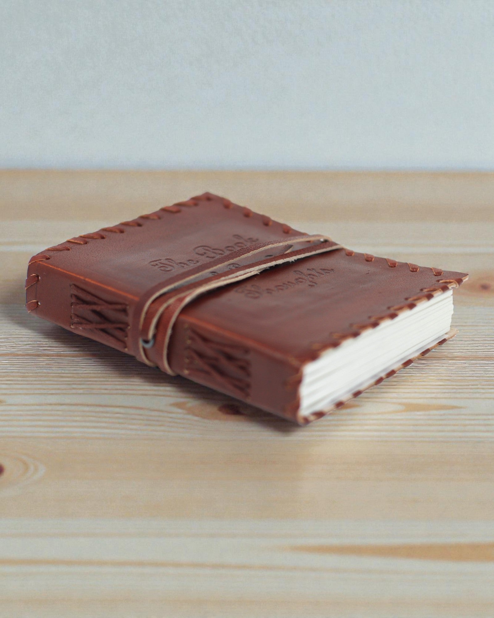 Liber Mentis – Skórzany Notatnik Księga Myśli z Owijanym Paskiem