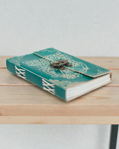 Caiet de notițe din piele turcoaz „Pace” cu fermoar – armonie și liniște (18 x 13 cm)