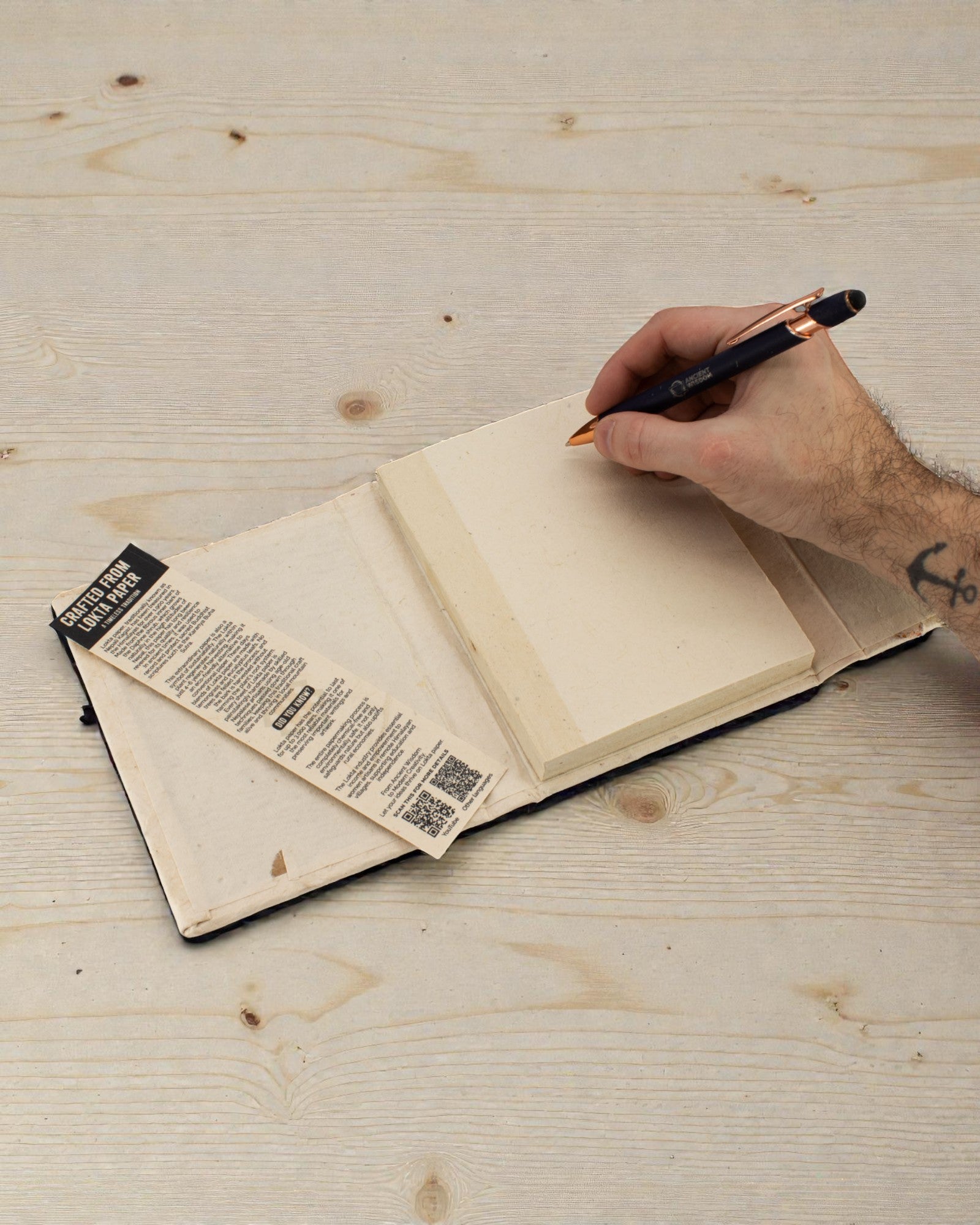 Średni Notatnik Lokta Botanical Touch – Suszone Kwiaty (45 kartek, 15 x 12 cm)