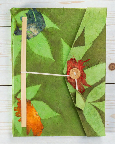 Caiet mare Lokta Flori îndrăznețe – Verde de pădure (45 de file, 21 x 15 cm)