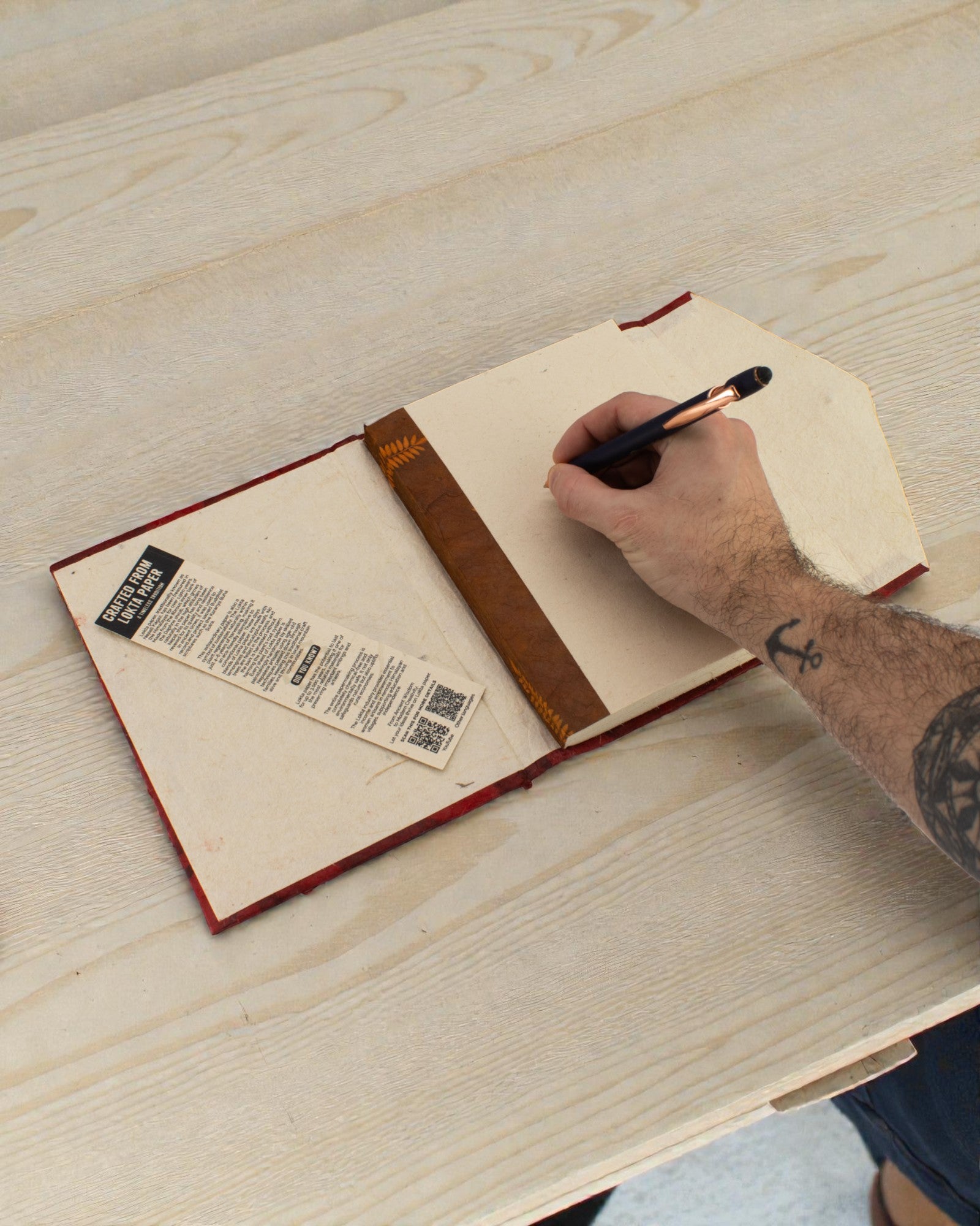 Caiet de notițe artistic Lokta Ruby Bloom – Flori îndrăznețe (45 de file, 21 x 15 cm)