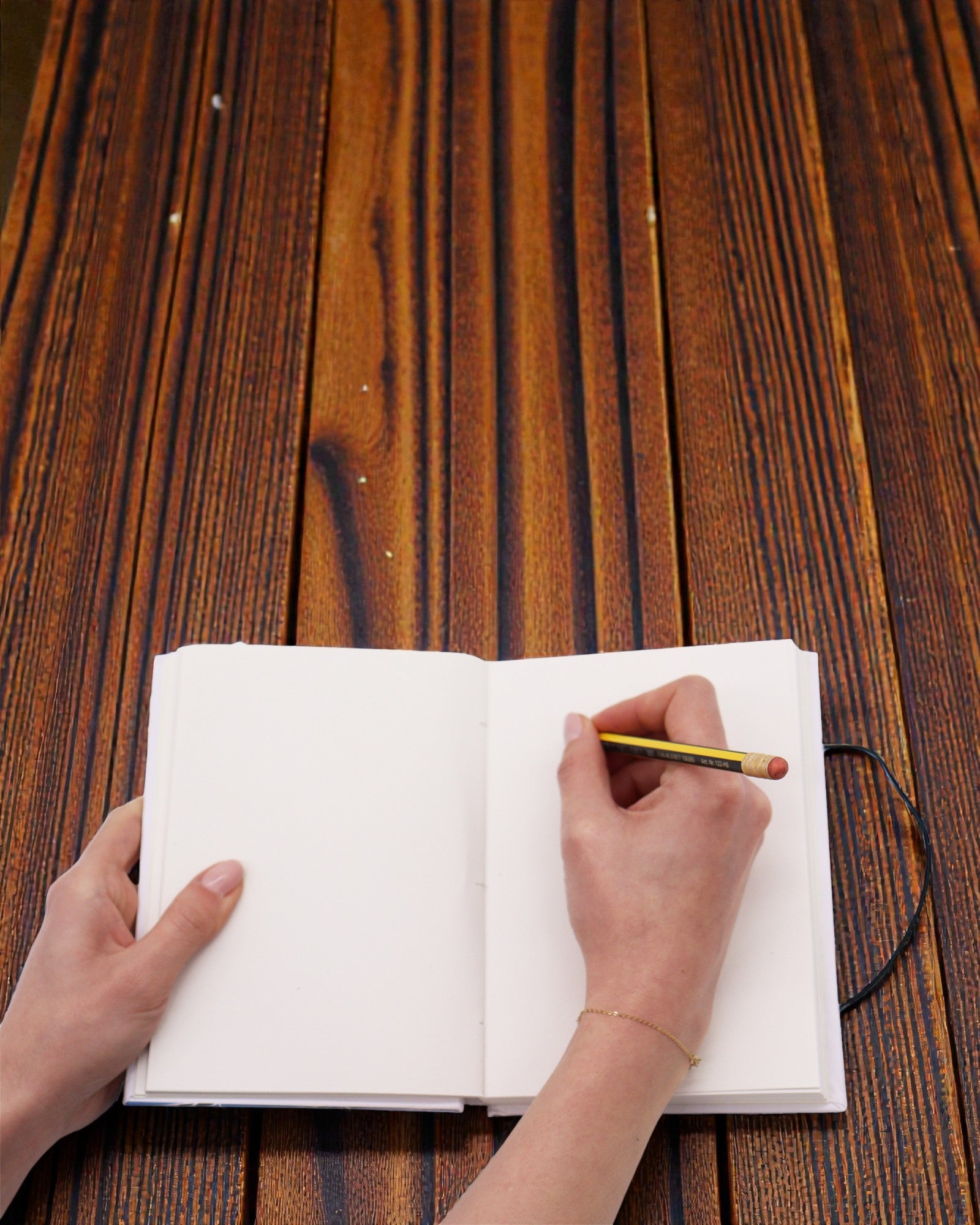 Waves Together – caiet mic de notițe cu curelușă și nasture de cocos 18 × 12,5 cm, 200 pagini