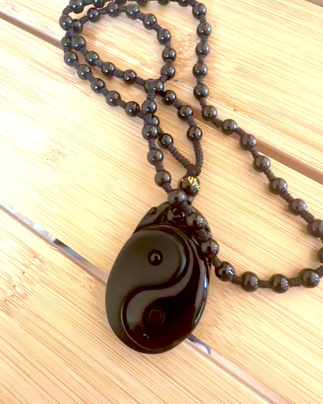 Amulet Obsidian Yin Yang cu Gravură - Armonie și Protecție, personalizare cu gravură pentru cadou