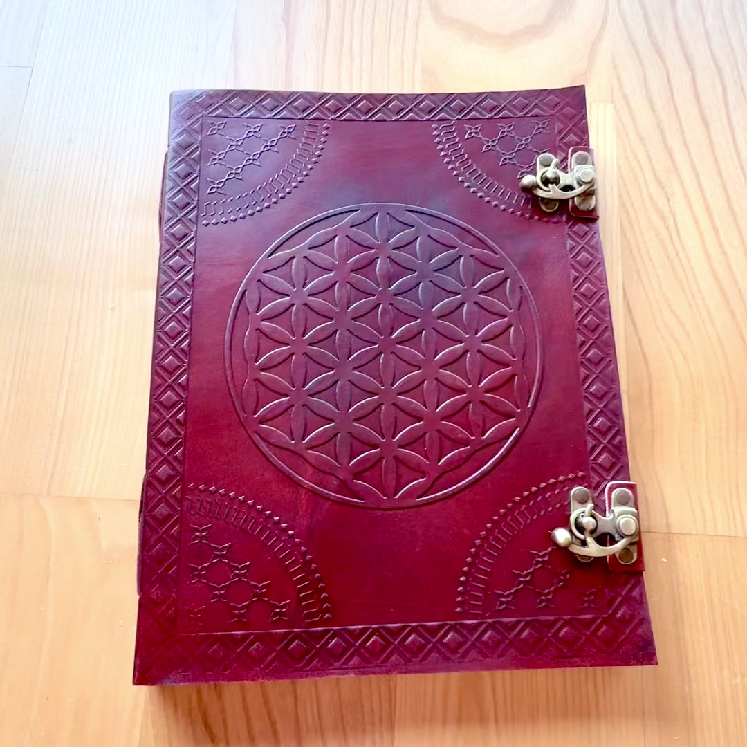 Caiet din piele Mandala Vieții Mare – Floarea Vieții ștanțată manual 25 × 33 cm