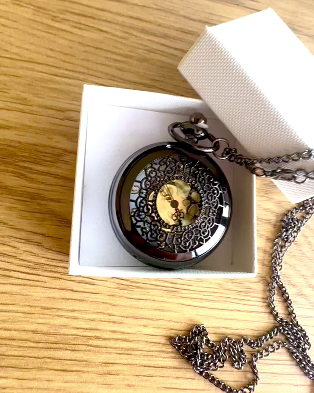 Ceas de buzunar negru „Midnight Elegance”, personalizare pentru cadou cu gravură