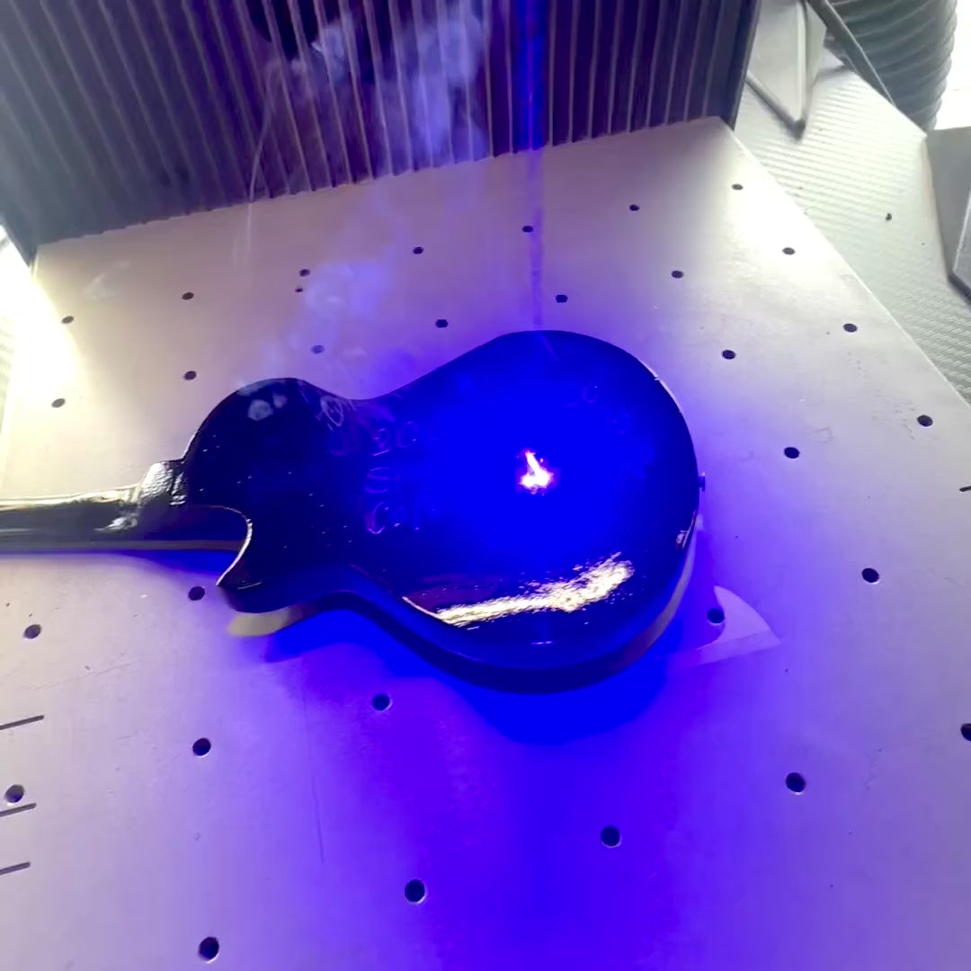 Mini chitară Metallica James Hetfield