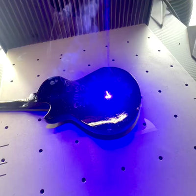Mini chitară Metallica James Hetfield