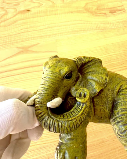 Figurină elefant „Micul Norocos” cu posibilitate de gravare pentru cadou