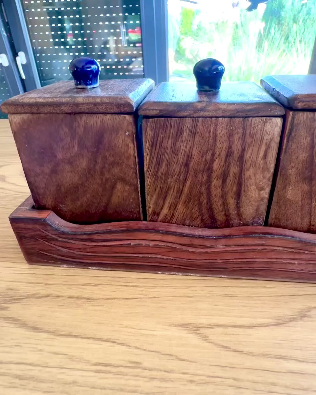 Set Royal Trio – Ceai, Cafea, Zahăr din lemn Shisham, lucrat manual, cu opțiune de gravare pentru cadou