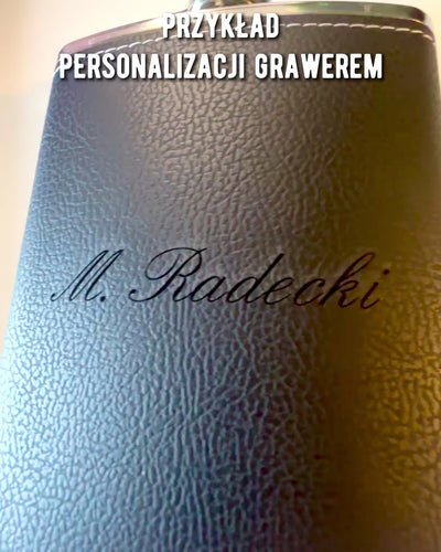 Set de ploscuțe „Gentleman Stilat” - posibilitate de personalizare cu gravură pentru cadou