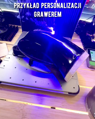 Kompaktowy, 350 ml, Kufel Rzeźbiony Majstersztyk z możliwością personalizowania grawerem - 2 warianty kolorystyczne