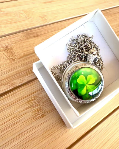 Ceas de buzunar "CloverTime" cu motiv de trifoi cu patru foi, posibilitate de personalizare cu gravură pentru cadou