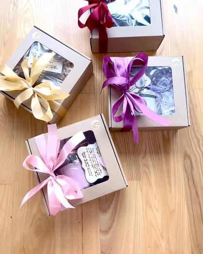 Świeca sojowa intencyjna Kwarc Różowy – miłość, harmonia i spokój serca, 250 ml, możliwość personalizacji na prezent