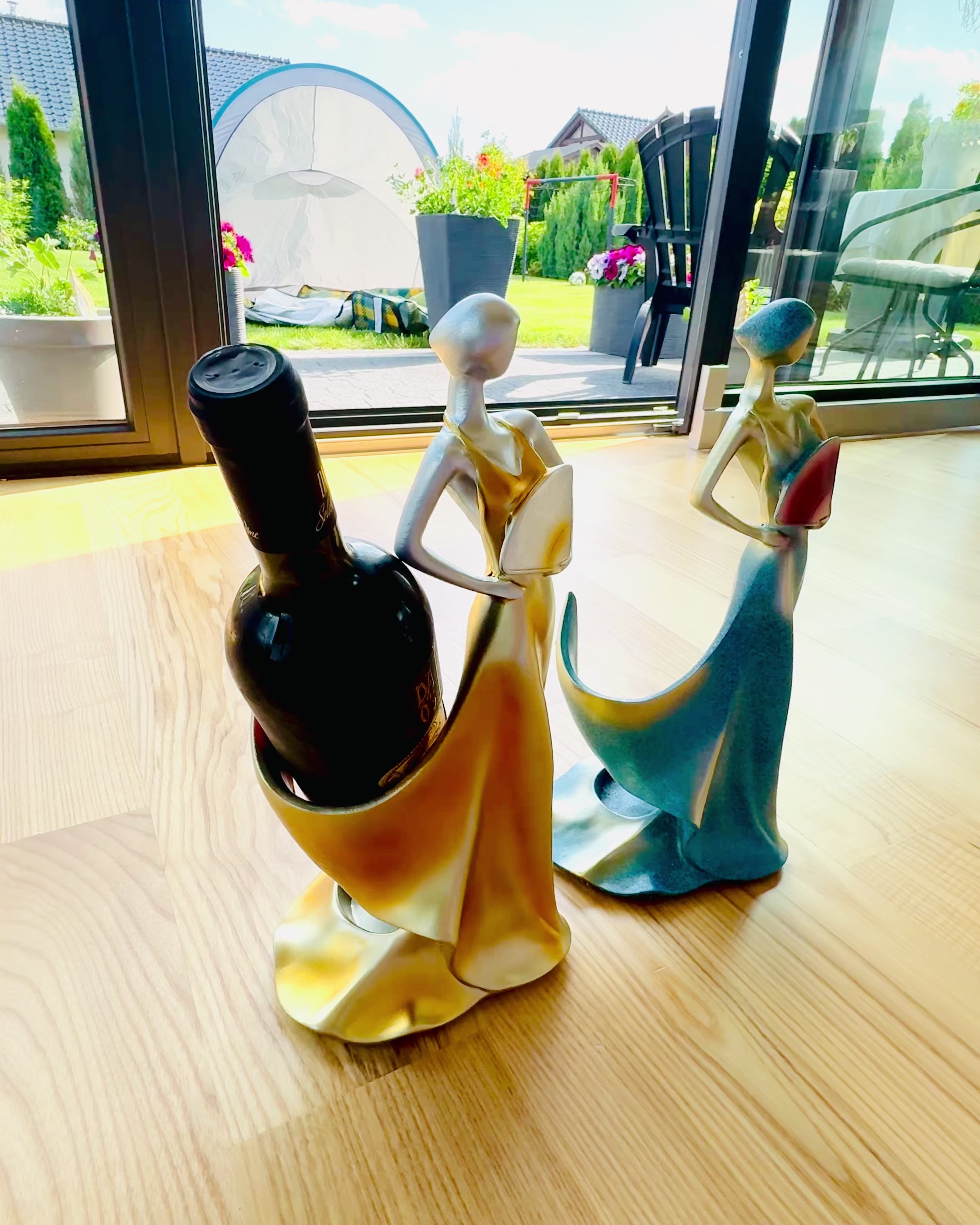 Suport Elegant pentru Sticlă - Statuia Doamnei - personalizare cu gravură, 2 variante la alegere
