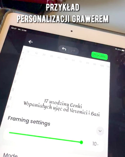 Vintage Vision: Cameră Decorativă Retro cu Opțiune de Gravare