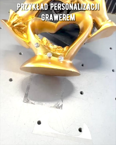 Figurină "Atingerea Dragostei" 10 cm înălțime, cu Opțiune de Gravare pentru cadou