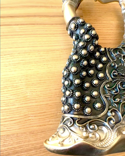 Sculptură elegantă „Dansatoarea Strălucirii de Aur”, 29 cm înălțime, cu posibilitate de gravare pentru cadou