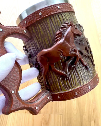 Cana cu Motiv de Cai, 330 ml, posibilitate de personalizare cu gravură pentru cadou