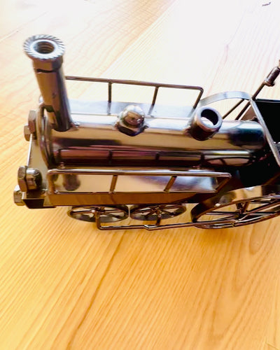 Locomotivă din fier „Retro Express” – decorațiune, model, realizată manual cu posibilitatea de gravare pentru cadou