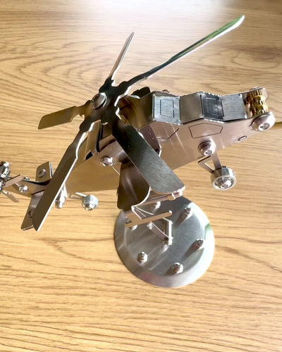 Model Metalic de Elicopter „SkyRider” – Suport Birou Reglabil cu personalizare gravură pentru cadou