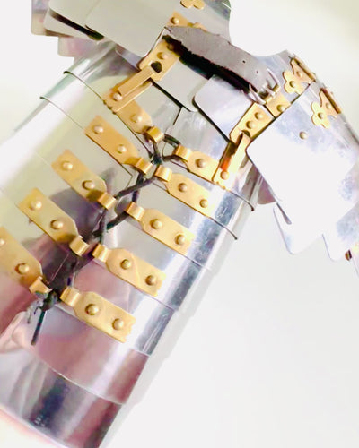 Armura Războinicului Urban - Lucrată Manual, Posibilitate de Gravare, Înălțime Aproximativ 40 cm