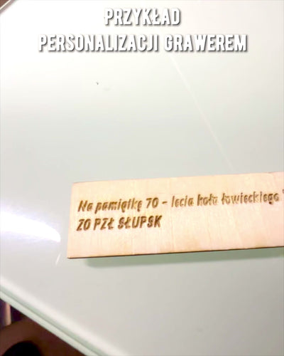 Vultur Regal – Figurină Decorativă din Rășină cu Opțiune de Gravare