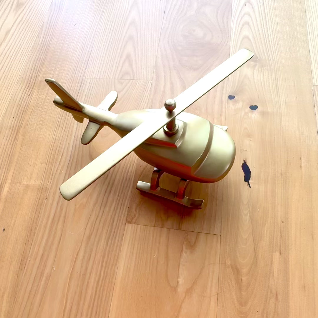 Model metalic de elicopter, cu posibilitate de personalizare prin gravură – auriu, 32 cm