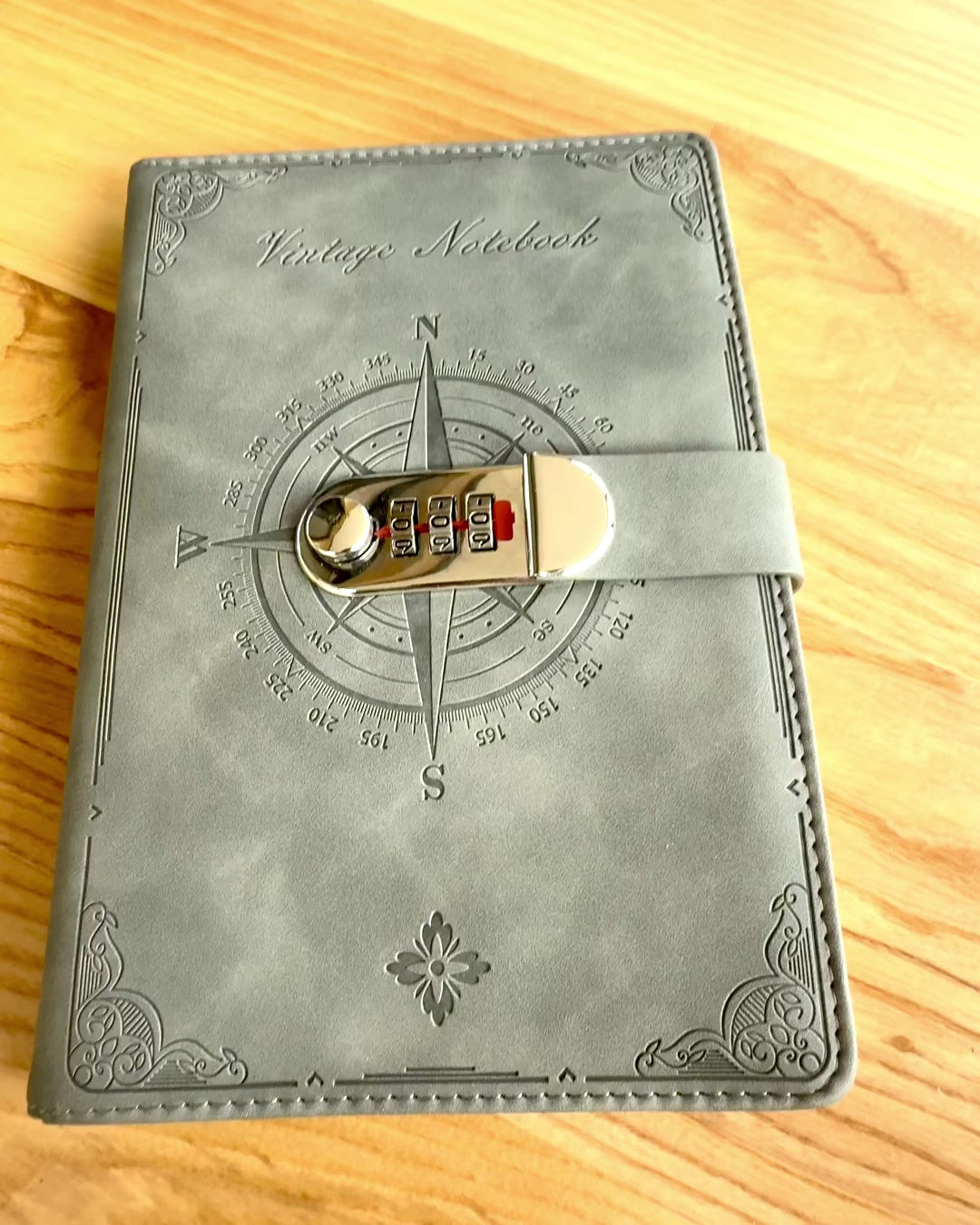 Notatnik Secret A5 Vintage cu blocare prin cod - Alege-ți Stilul, personalizare cu gravură pentru cadou