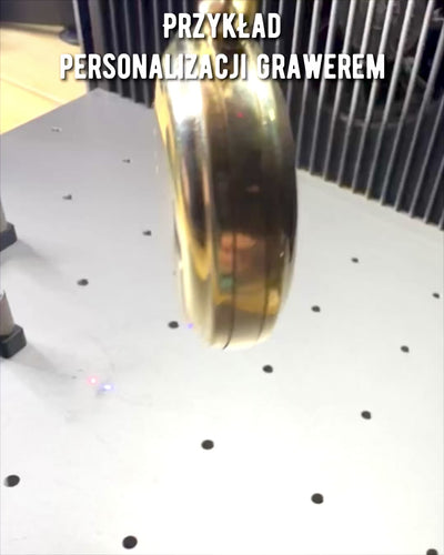 Compas de culoare aurie Aventură – Navigator Elegant al Descoperirilor