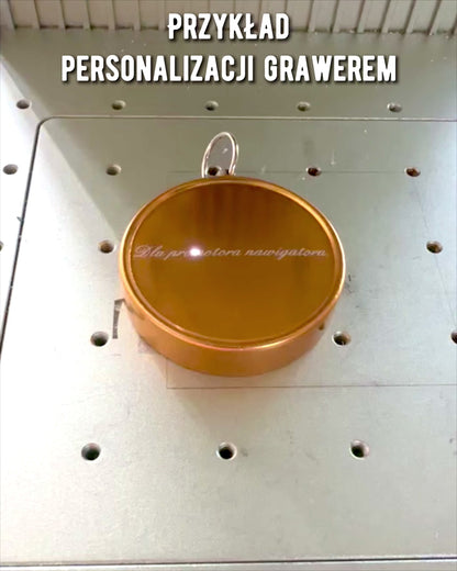 Busolă Compactă de Navigație cu Finisaj Metalic – Un Must-Have pentru Fiecare Călător, cu gravură