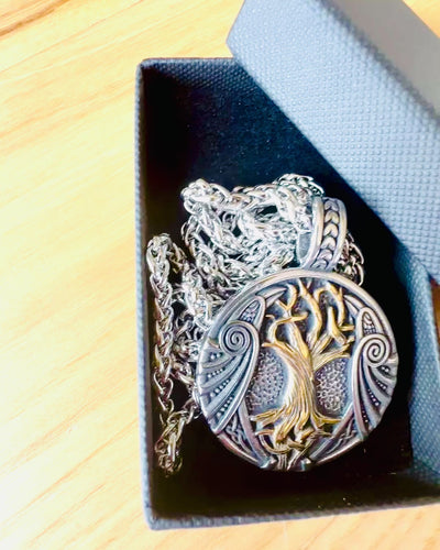 Colier "Arborele Vieții" din oțel inoxidabil cu personalizare, cu simbolul Aegishjalmur, (Coiful Groazei)