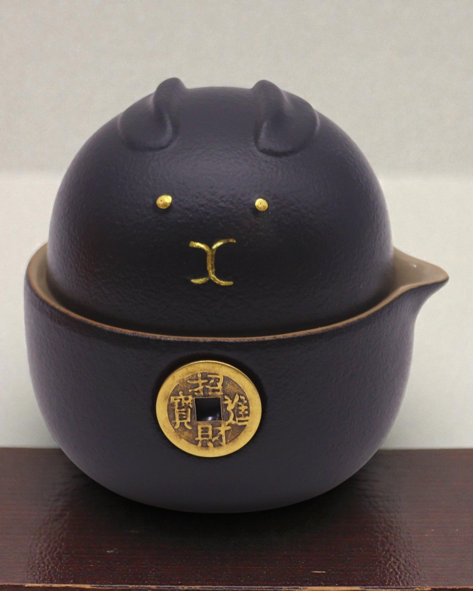 Pisica Fericirii Neagră – Set de ceai cu 2 cești (Negru)