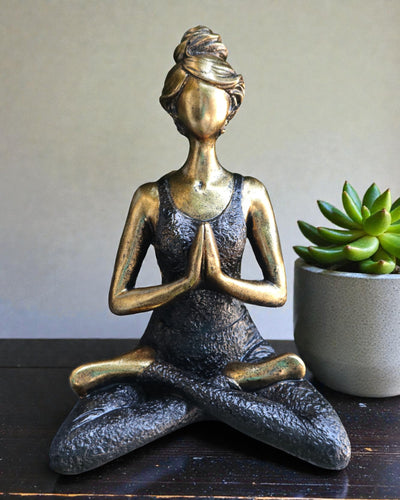 Figurină de femeie 24 cm – Yoga Forță auriu-negru