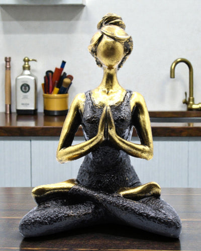 Figurină de femeie 24 cm – Yoga Forță auriu-negru