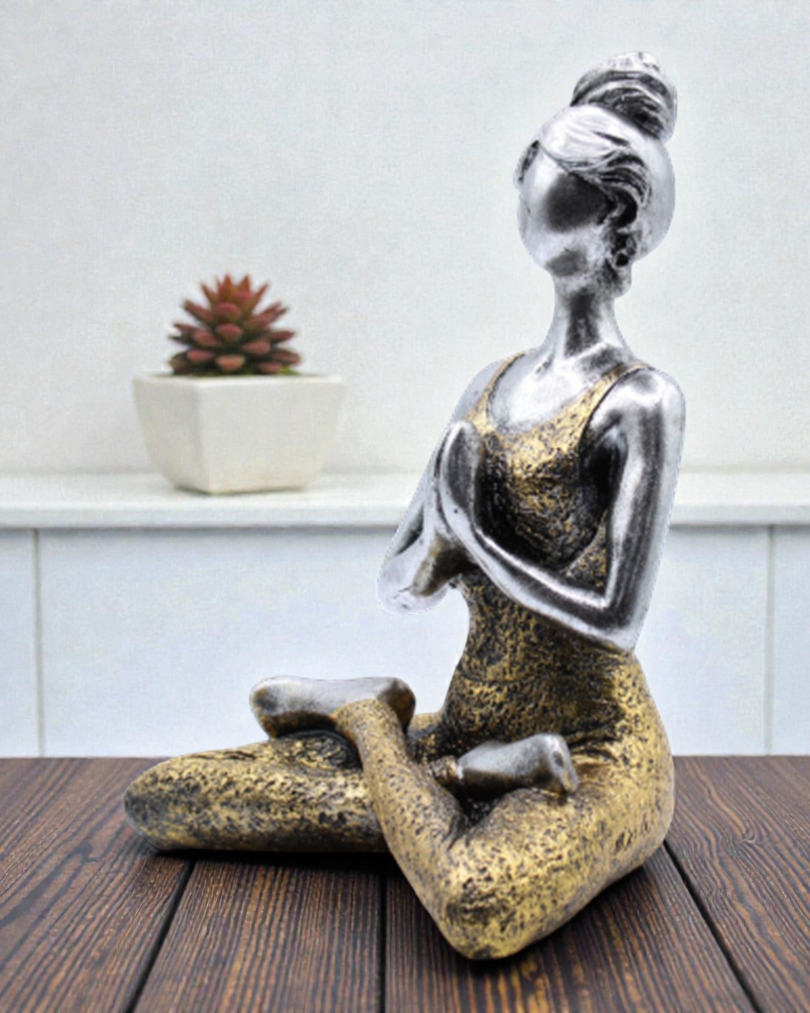 Figurină de femeie 24 cm – Yoga Echilibru argintiu-auriu